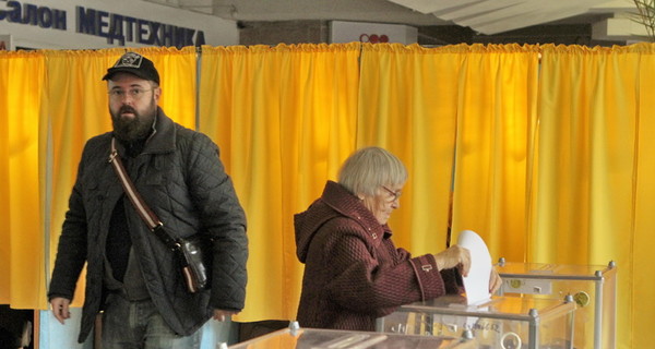 На выборах в Днепропетровске опасаются провокаций против Вилкула