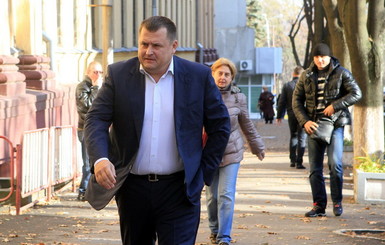 Кандидат в мэры Днепропетровска Филатов управился на участке за семь минут