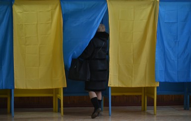 Выборы мэра в Киеве: низкая явка, пьяная глава участка и незаконная агитация