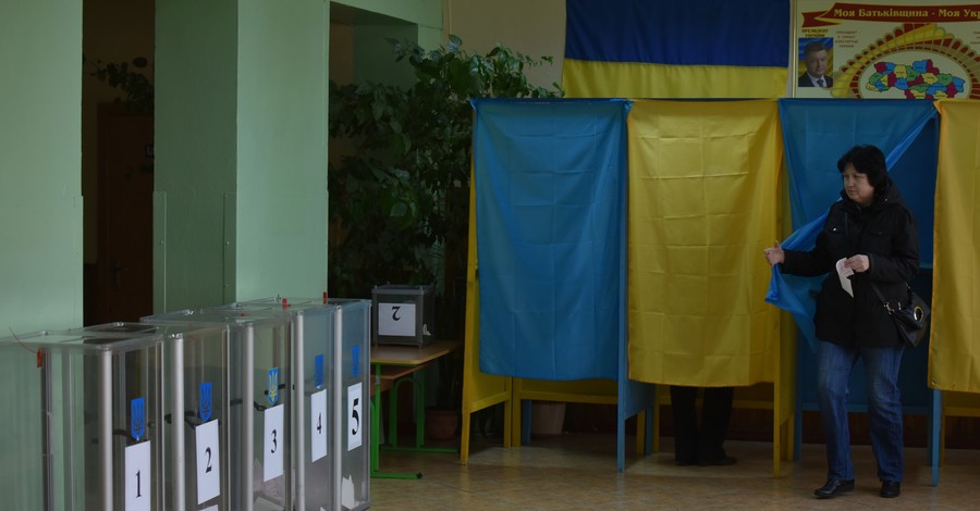 В Краматорске на участки избирателей подвозят автобусами