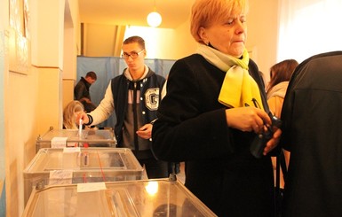 Во Львове проголосовало почти 30% избирателей