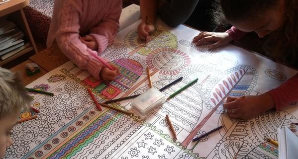Харьковская художница создала первую украинскую книгу-раскраску для взрослых