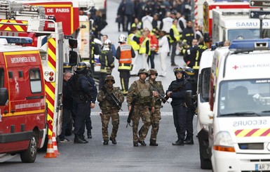 В Париже задержаны уже пятеро боевиков