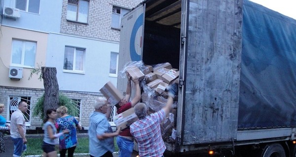 В Авдеевке снова выдают гуманитарную помощь