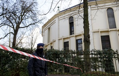 В брюссельской мечете объявлена эвакуация из-за конвертов с белым порошком 
