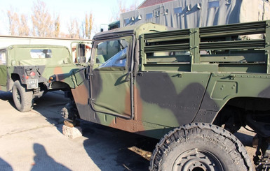 СМИ: США доставили в Украину непригодную для использования военную технику 