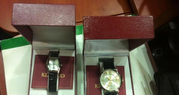 Кличко подарил депутатам Киева позолоченные часы за хорошую работу