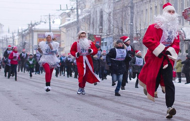 По центру Киева пробегут сотни Святых Николаев