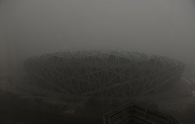 В Пекине впервые объявлен красный уровень тревоги из-за смога 