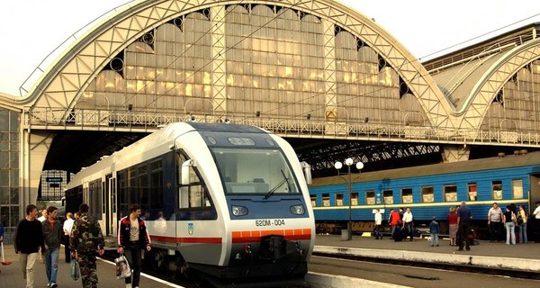 На Львовской железной дороге люди гибнут из-за моды на селфи
