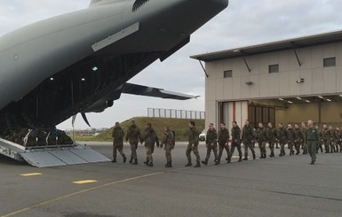 СМИ показали, как немецкие военные отправились бороться с ИГИЛ