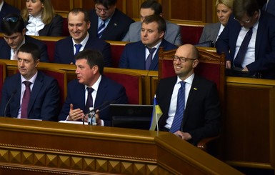 Год правительства Яценюка: вместо отчета вопросы
