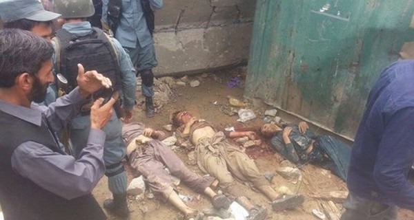 В Пакистане на рынке подержанных вещей произошел взрыв, погибли 20 человек