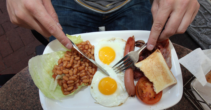 Почему важно плотно завтракать по утрам