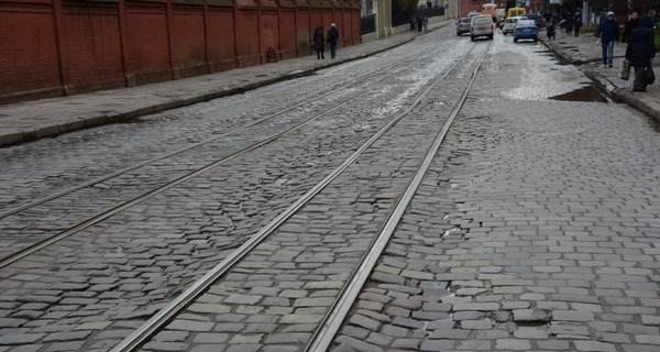 Во Львове улицу Мечникова закрыли до следующей осени