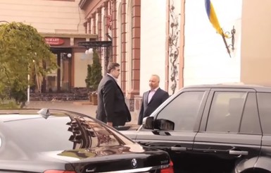 Саакашвили заявил, что на видео МВД у него нет шеи и слишком большой живот