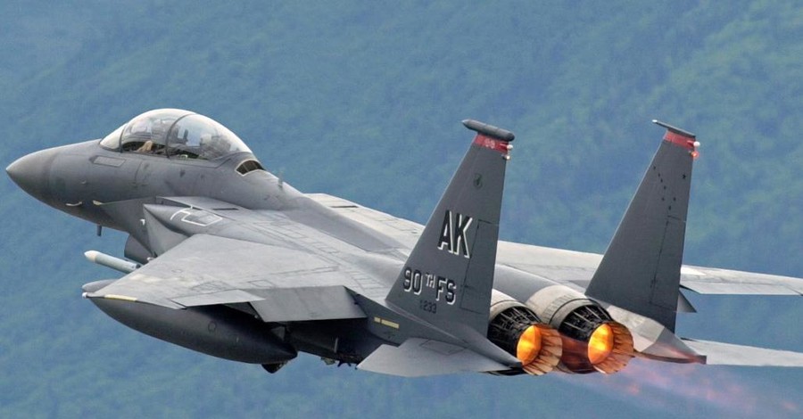 США отозвали из Турции 12 истребителей F-15