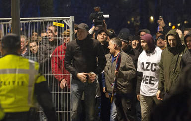 В Нидерландах жители городка протестовали против строительства центра для беженцев