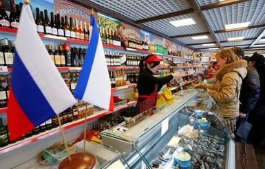 Опубликован список разрешенных для ввоза в Крым продуктов