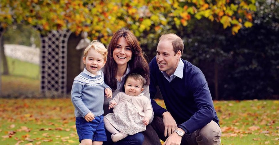 Появилось новое фото Кейт Миддлтон и принца Уильяма с детьми 