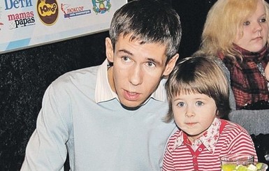 Алексея Панина объявили в розыск из-за похищения дочери