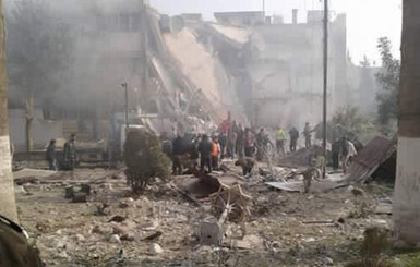 Во время авиаударов по сирийскому Идлибу погибли не менее  43 человек