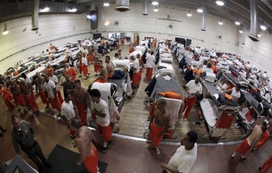 В США ошибочно освободили из тюрем 3,200 заключенных 