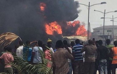 В Нигерии взорвался газовый завод, погибли более 100 человек