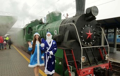 По Киеву дважды в день будет курсировать поезд Деда Мороза