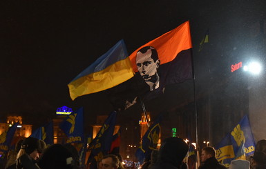 Как в Киеве факельное шествие проходило