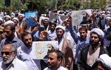 В Иране разгромили посольство Саудовской Аравии