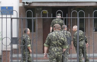 В Украине начали ставить на воинский учет юношей 1999 года рождения
