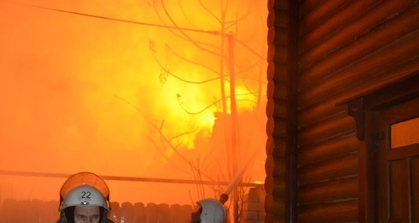 Одесситы собирают помощь жителям сгоревших в Новый год домов