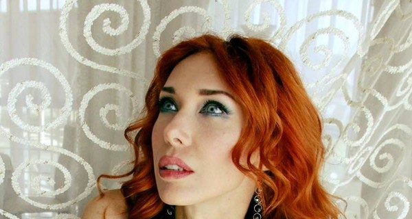 Певица Карина Плай ответила журналисту, обвинившему ее в исполнении песен на русском