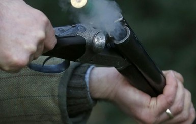 Во Львовский области пассажир внедорожника из ружья стрелял в полицейских