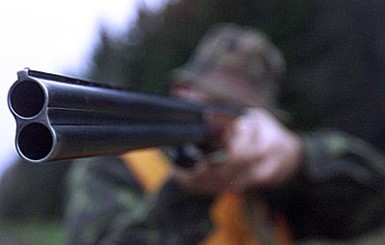Охотник расстрелял детей за игры с петардами