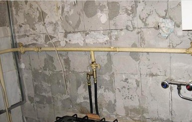В Николаеве в одном из домов по газовым трубам пошло электричество