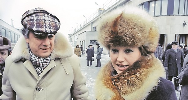 Раймонда Паулса с Пугачевой рассорили интриганы, а свел 