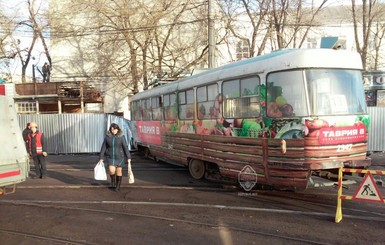 В Одессе трамвай задавил пешехода из-за водителя-гонщика
