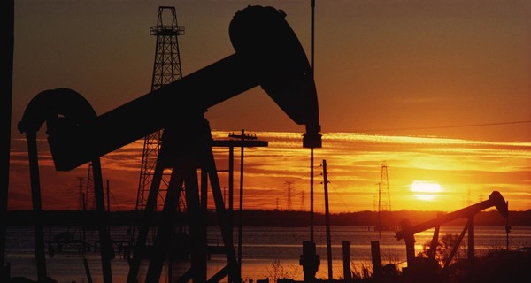 Нефть упала ниже 30 долларов за баррель 