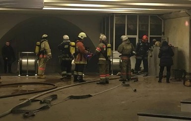 Киевская прокуратура расследует пожар на станции 