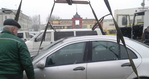 Во Львове полицейские задержали за рулем пьяного священника