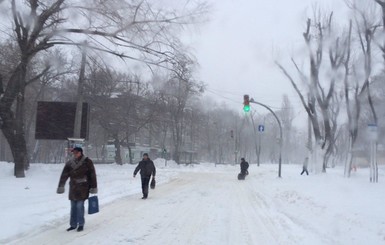 Под Одессой 500 автомобилей попали в снежный плен