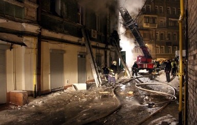 Ночной пожар в Шевченковском районе Киева: есть пострадавшие и погибшие