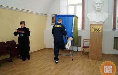 Геращенко напомнила условия для выборов в Донбассе: Украинские СМИ, отвод техники и допуск ОБСЕ