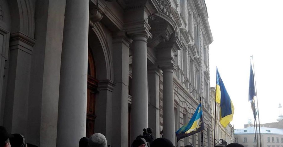 Шахтерам выплатили зарплаты после пикета Львовской облгосадминистрации