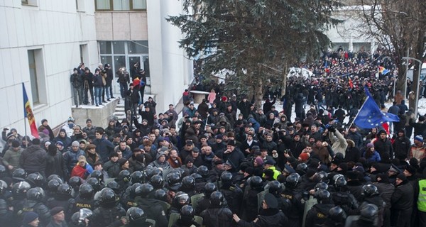 Молдавские власти отказались выполнять требования митингующих 