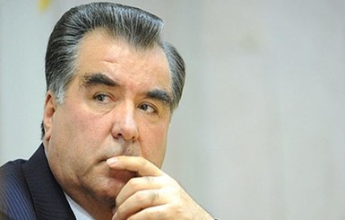 В Таджикистане президенту Рахмону могут дать безлимит на правление