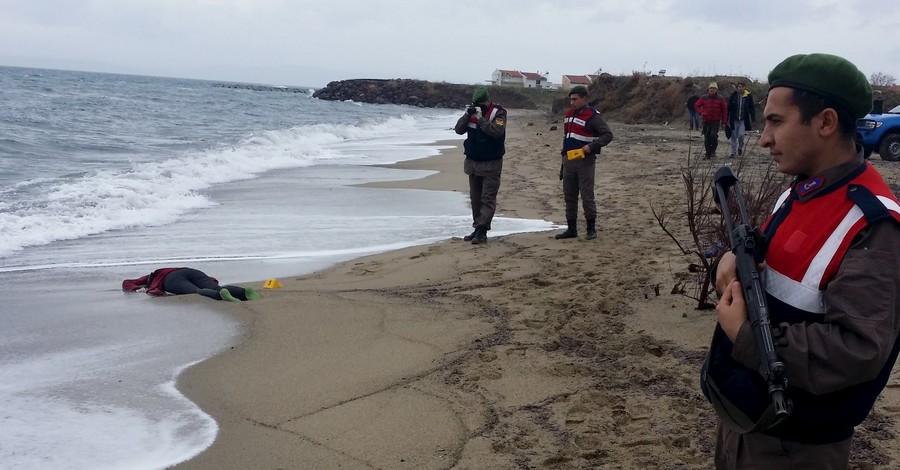 Трагедия в Эгейском море: затонули две лодки с мигрантами, погибли дети