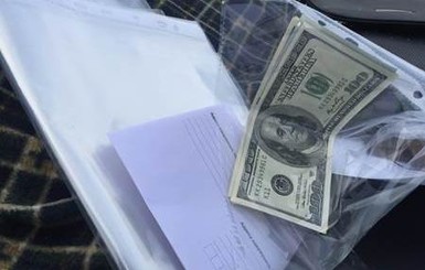 В Сумской области на взятке в тысячу долларов поймали начальника погранслужбы